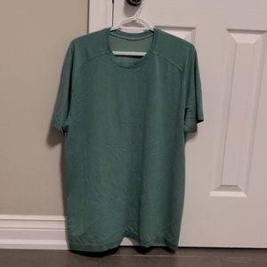 Men's Lululemon shirt, xl